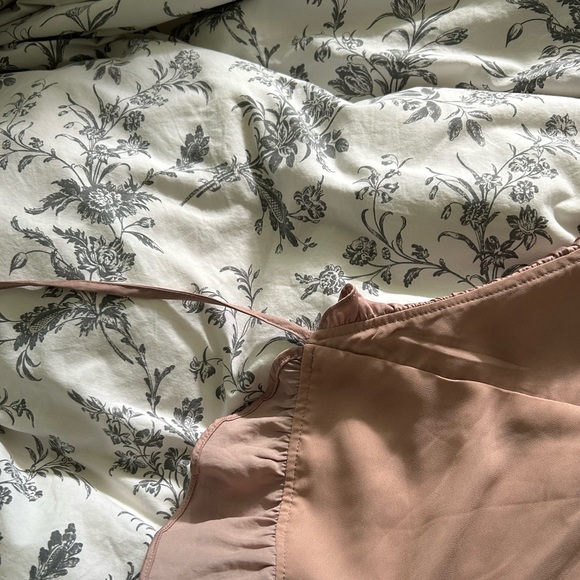 Tie Dress - Picture 5 of 9